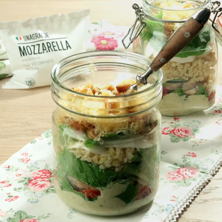 Как приготовить «цезарь» с булгуром и моцареллой